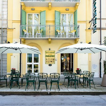 Hotel Villa Adriana Viareggio Exterior foto